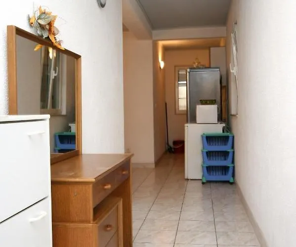 Apartamento By The Sea Promajna, Makarska - 2673 *