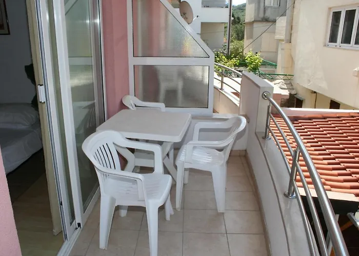 Apartamento By The Sea Promajna, Makarska - 2673 *